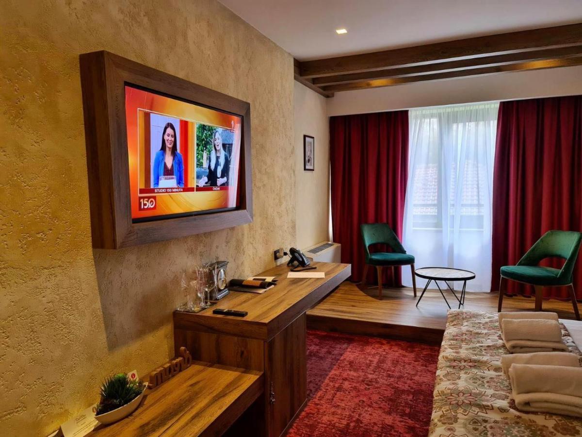 Carpe Diem Boutique Hotel Зеница Экстерьер фото