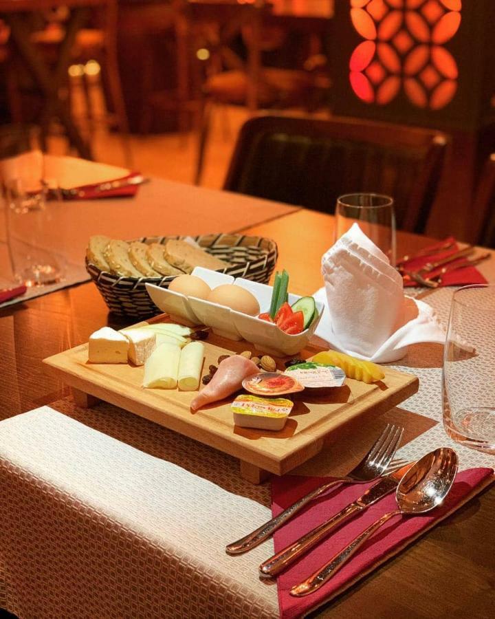 Carpe Diem Boutique Hotel Зеница Экстерьер фото